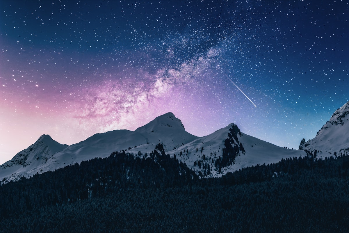 Peaks under stars